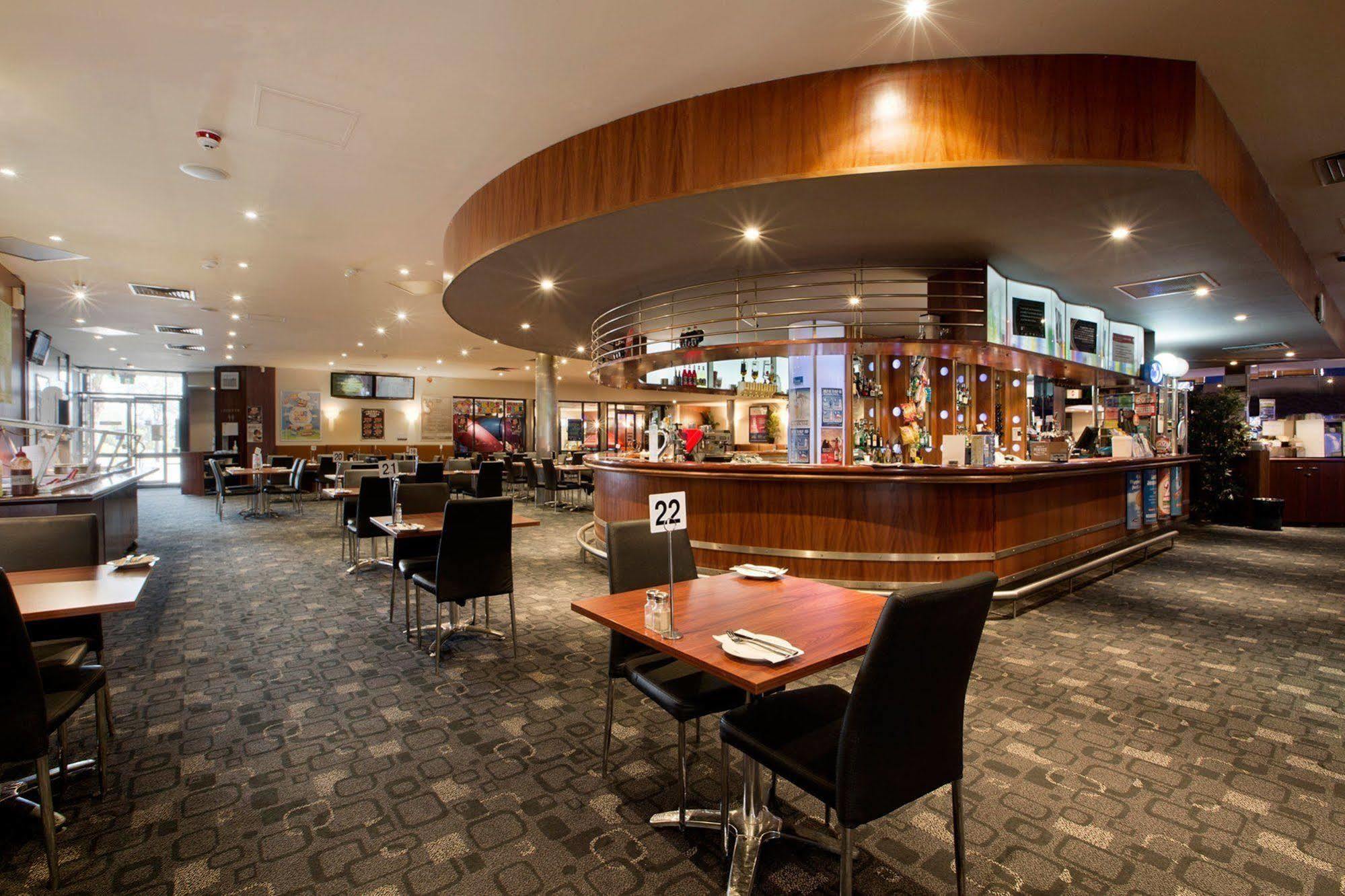 Nightcap At Playford Tavern Elizabeth Exteriör bild